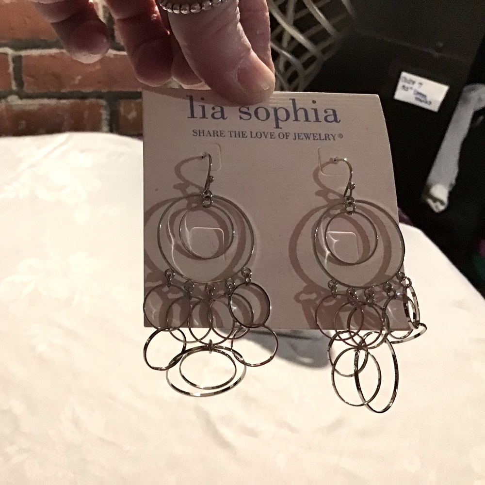 NWT Lia Sophia earrings